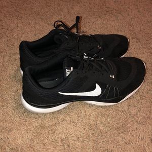 Black Nike Training Flex TR 6